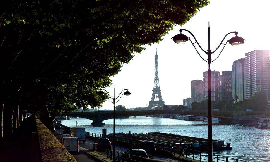 Du Square, Luxury Couette-café 2*